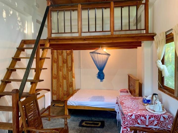 Sunil'S Homestay Sinharaja Kalawana Rom bilde