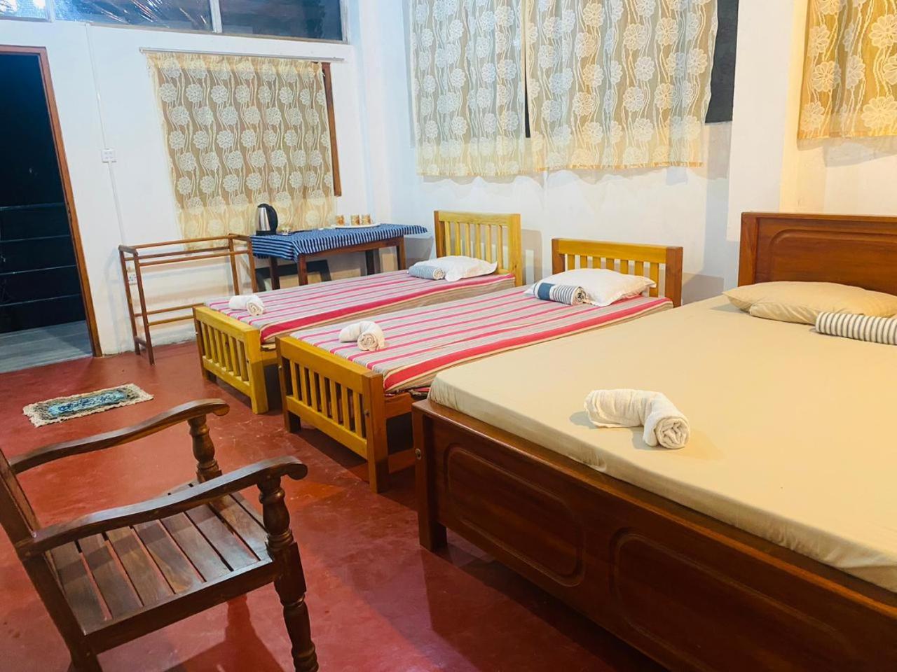 Sunil'S Homestay Sinharaja Kalawana Rom bilde